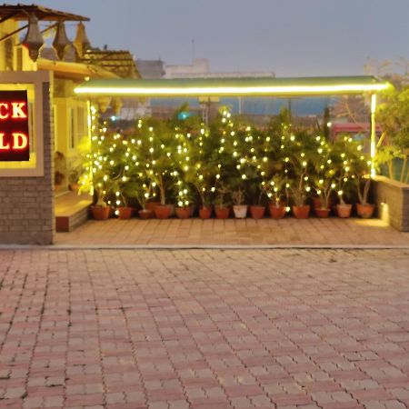 Brick Field Hotel Varanasi Exterior photo
